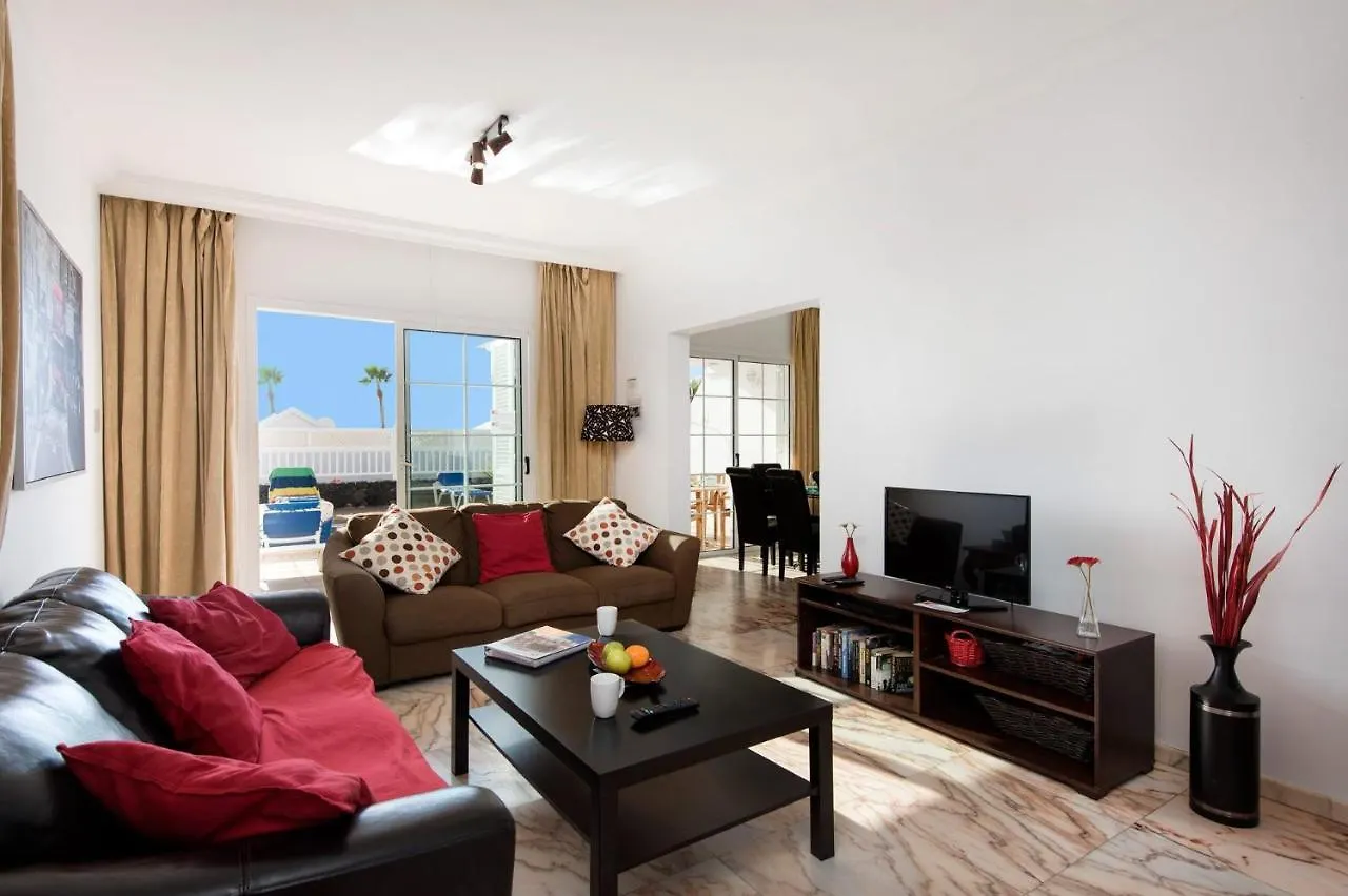 Villa Siesta By Villa Plus Puerto del Carmen  İspanya